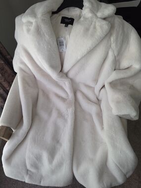 Torrid White Plush Faux Fur Coat